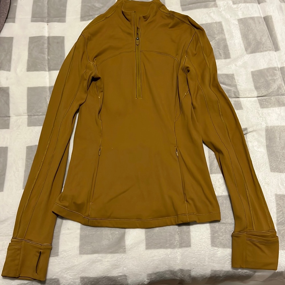 LULULEMON HALF ZIPPED SWEATSHIRT